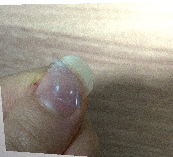 렌즈 보관하고 관리하는 모습